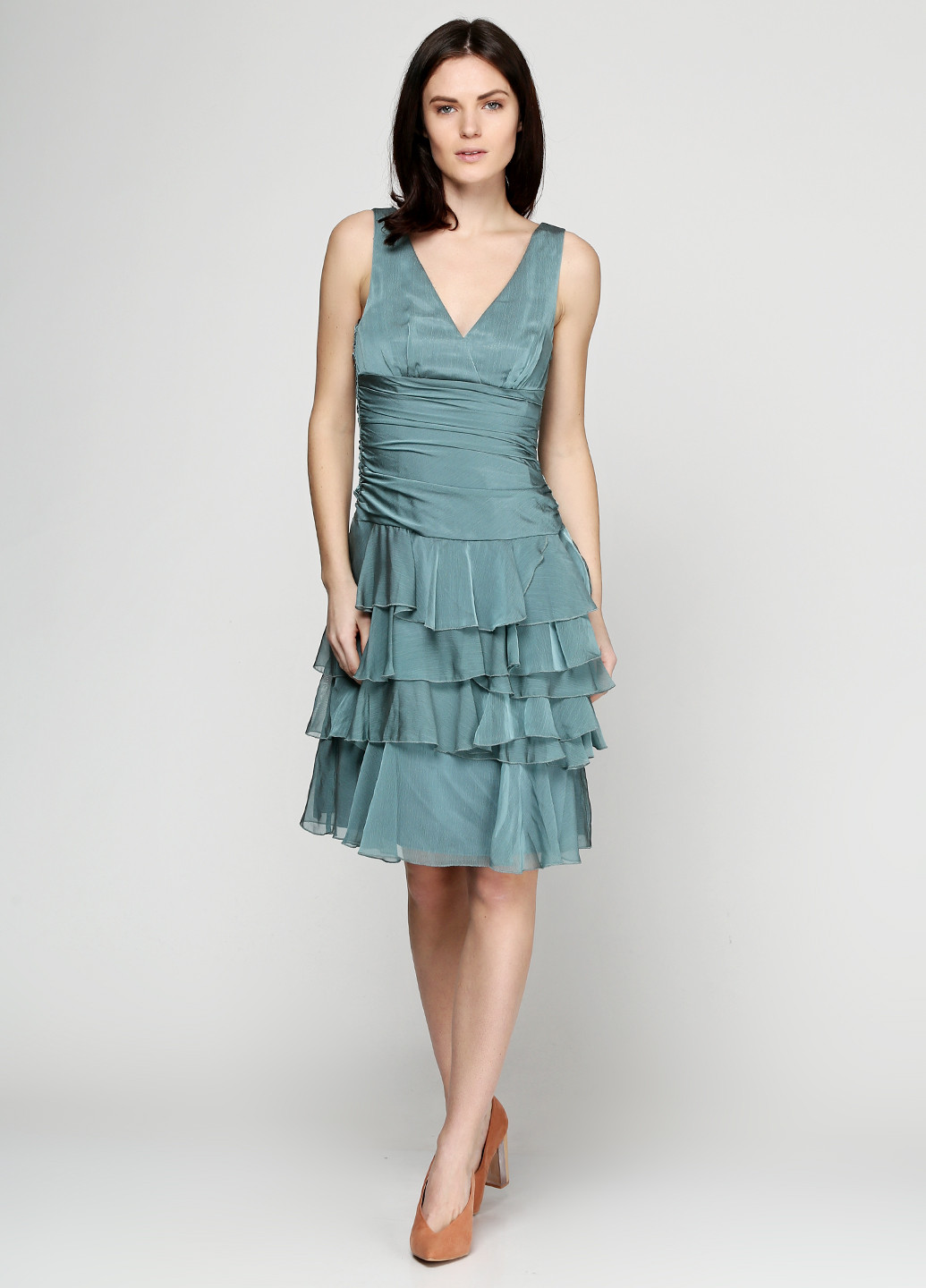 Блідо-бірюзова коктейльна плаття, сукня Vera Mont однотонна
