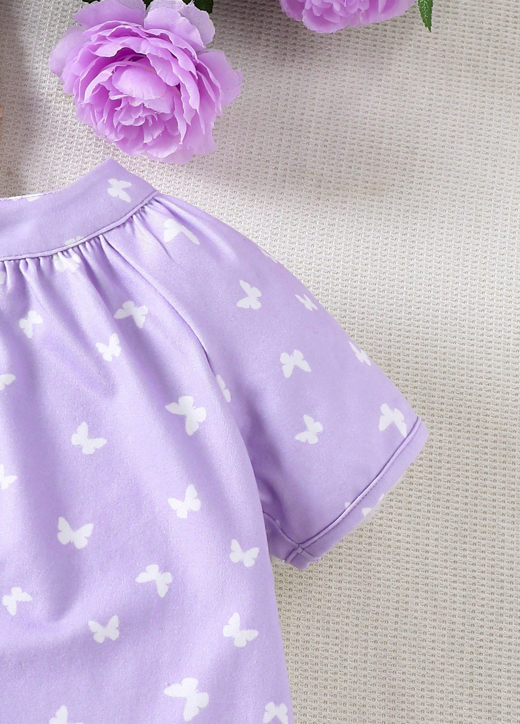 Комбинированный летний костюм (блуза, майка, шорты) SHEIN