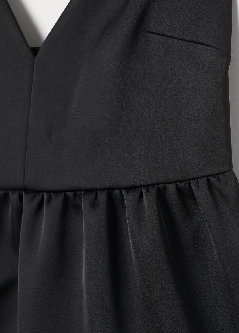 Черное вечернее атласное платье H&M однотонное