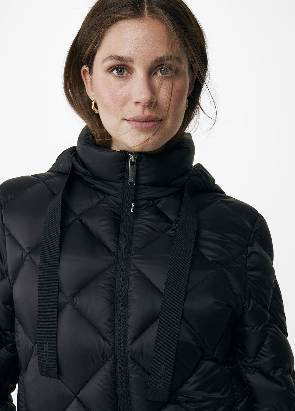 Черная зимняя куртка Mexx