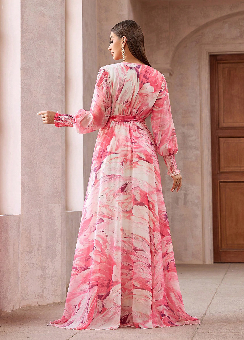 Розовое вечернее платье с пышной юбкой SHEIN с абстрактным узором