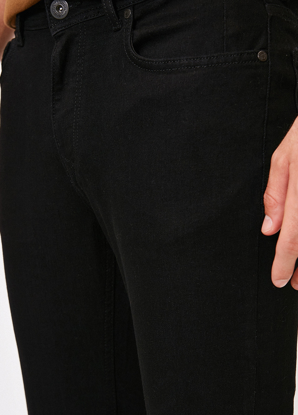 Черные демисезонные прямые джинсы KOTON