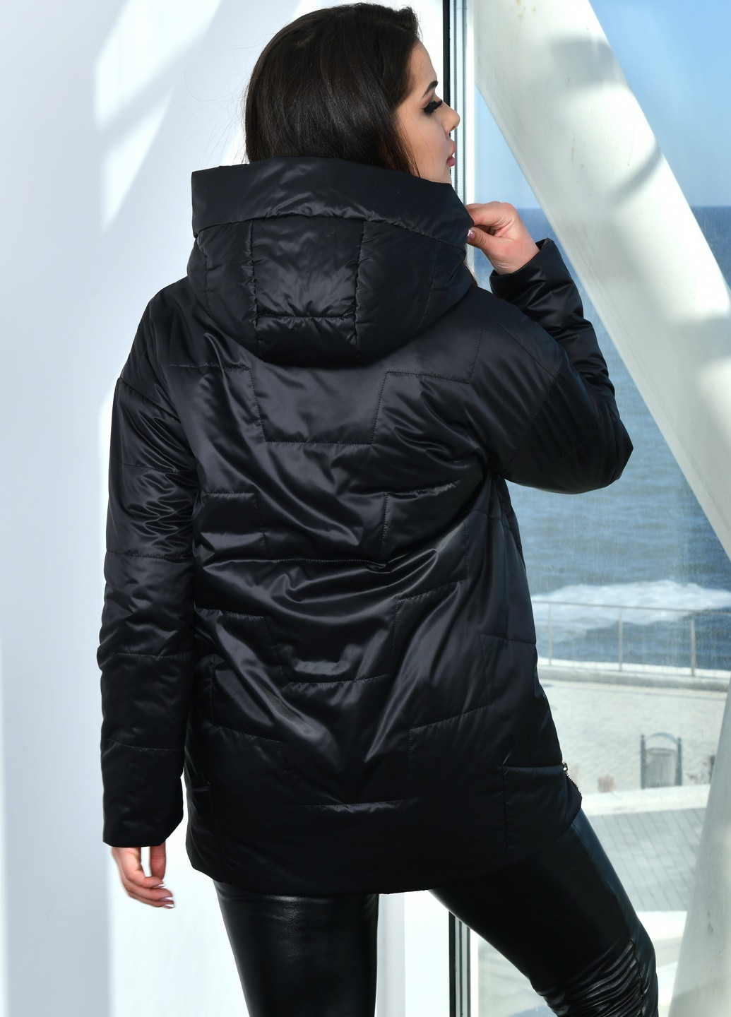 Черная женская демисезонная куртка черный 61922 Visdeer
