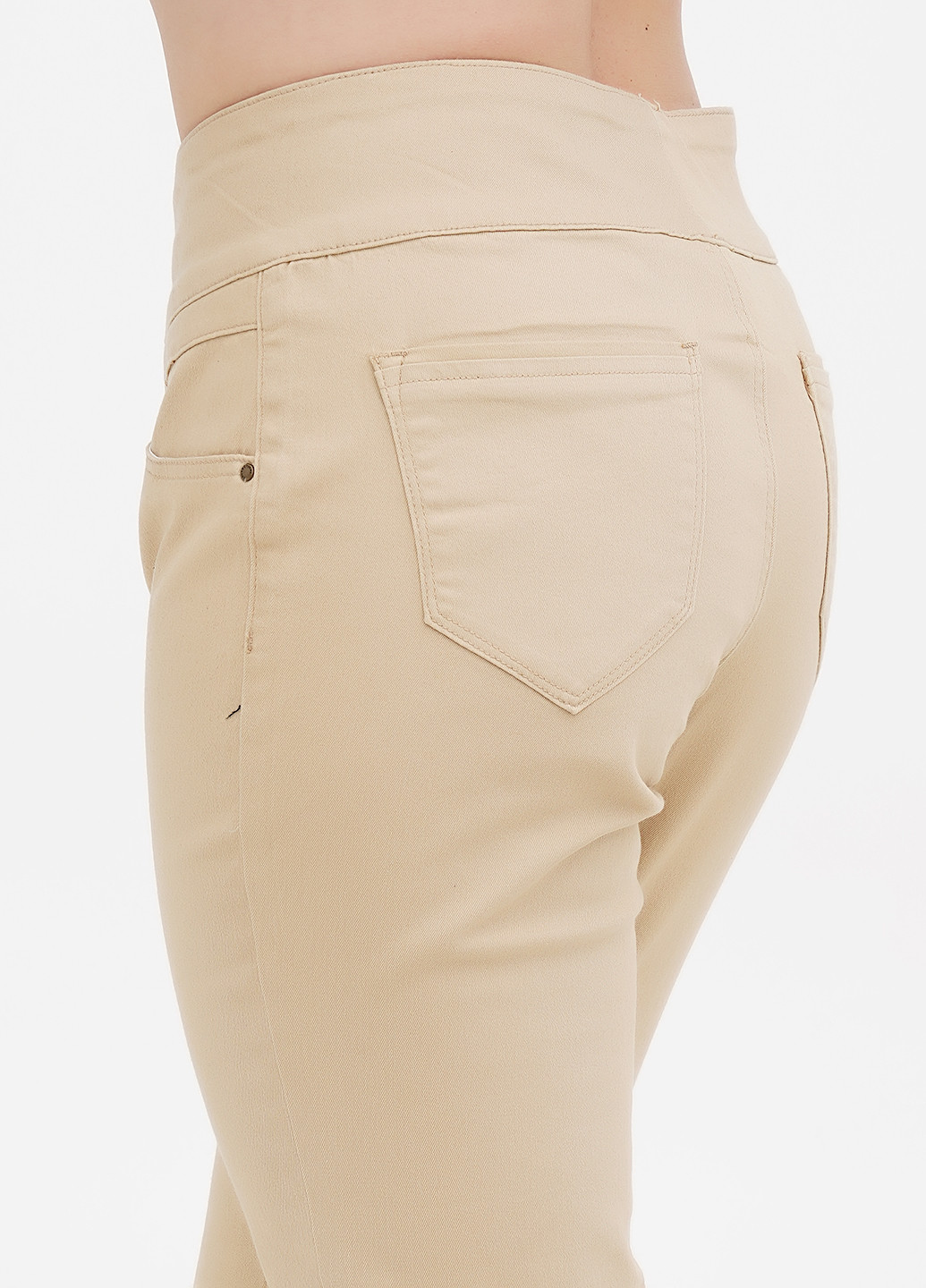 Бежевые джинсовые демисезонные зауженные брюки Collection L