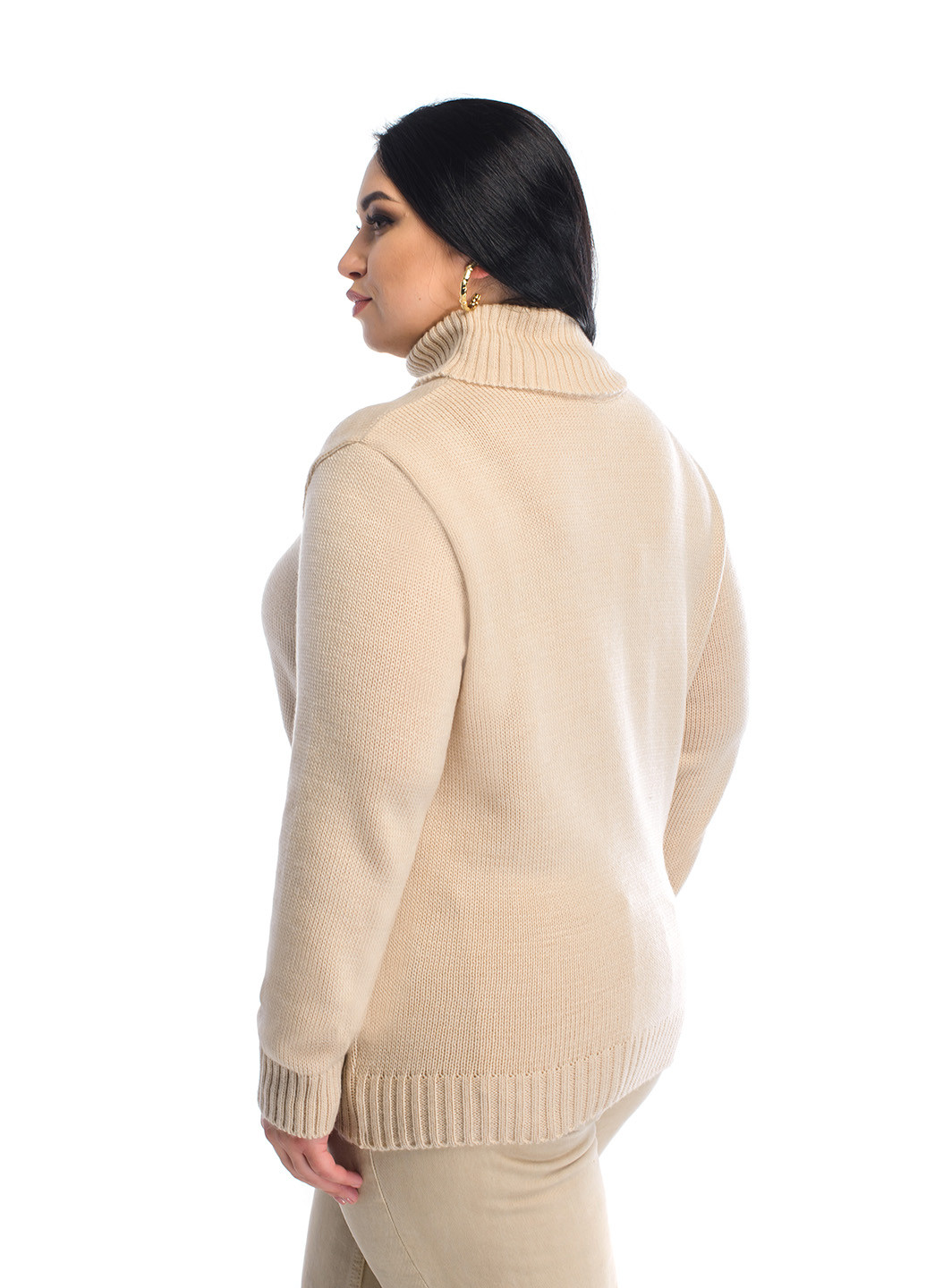Пудровий класичний жіночий светр SVTR