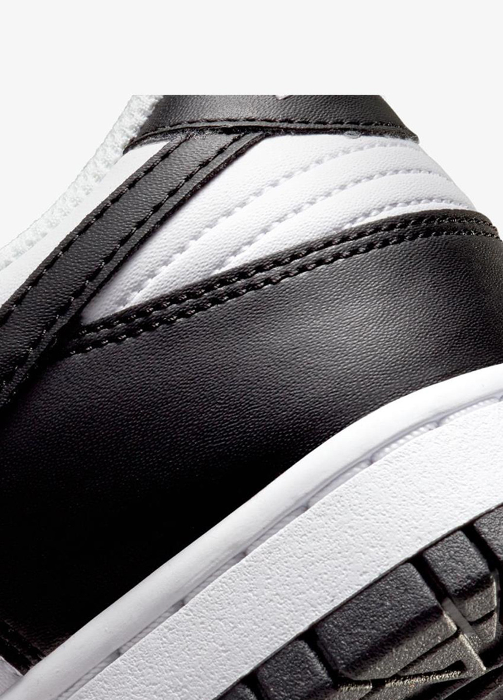 Кроссовки DD1873-102 Nike DUNK LOW NEXT NATURE чёрно-белые демисезоны (317218351)