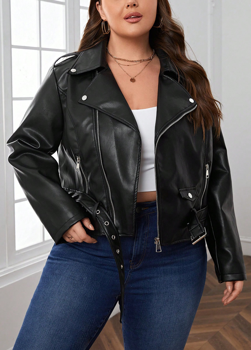 Черная демисезонная куртка байкерская SHEIN