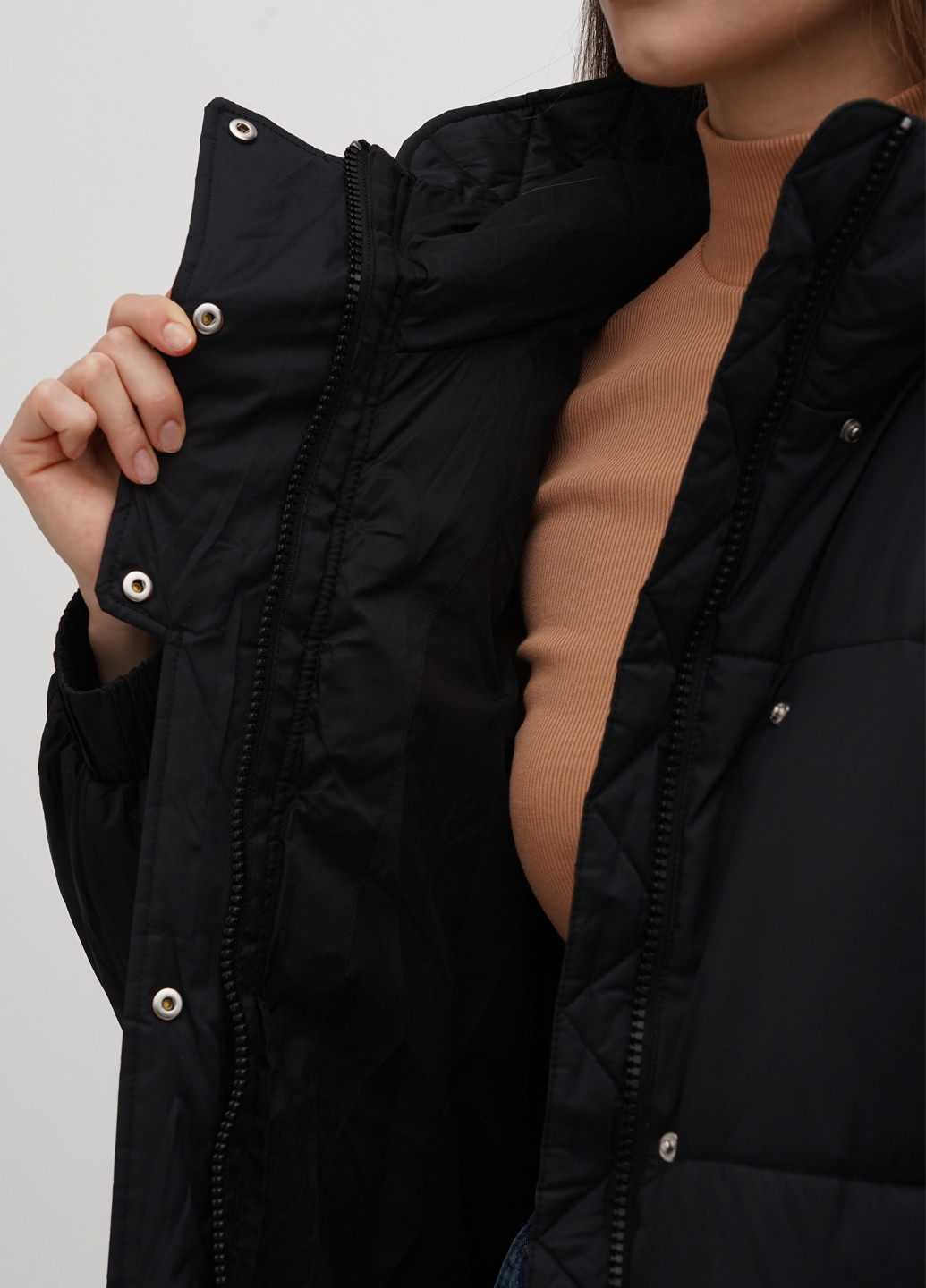 Чорна демісезонна куртка H&M