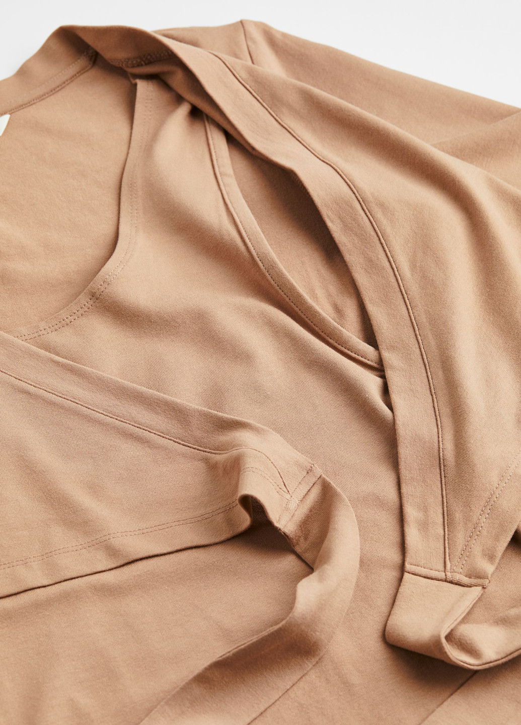 Бежевая демисезонная блуза для беременных и кормящих на запах H&M