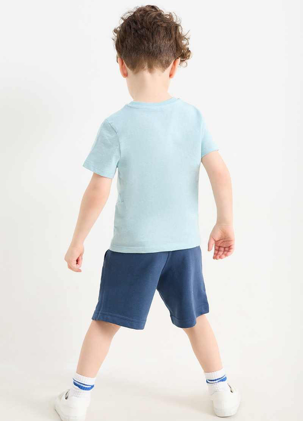 Комбинированный летний комплект (футболка, шорты) C&A