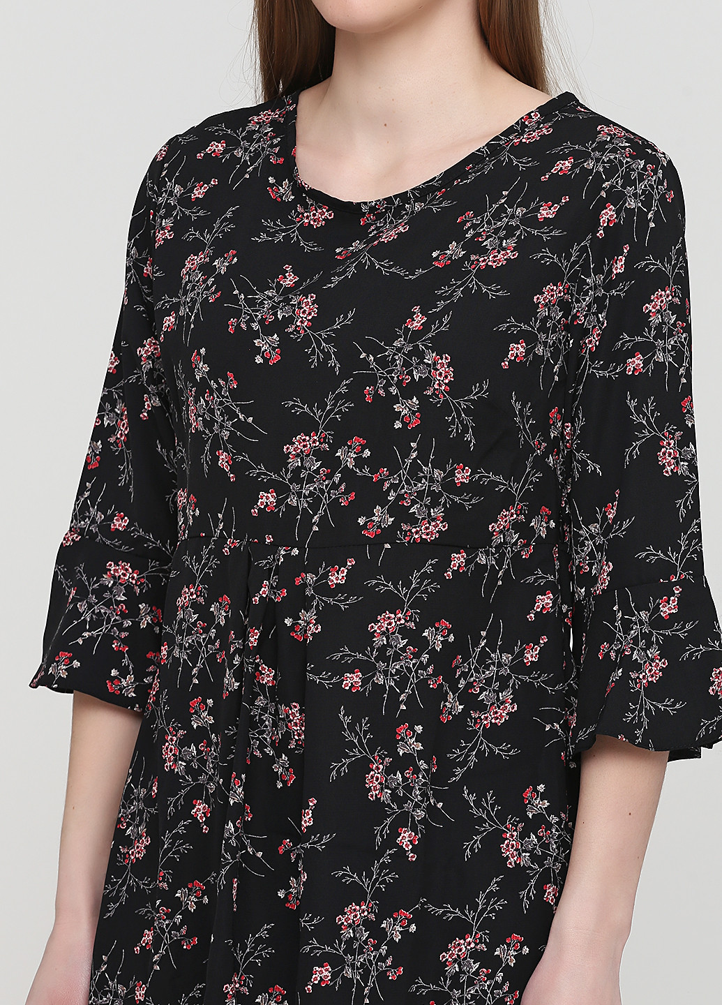 Черное кэжуал платье Collection IRL с цветочным принтом