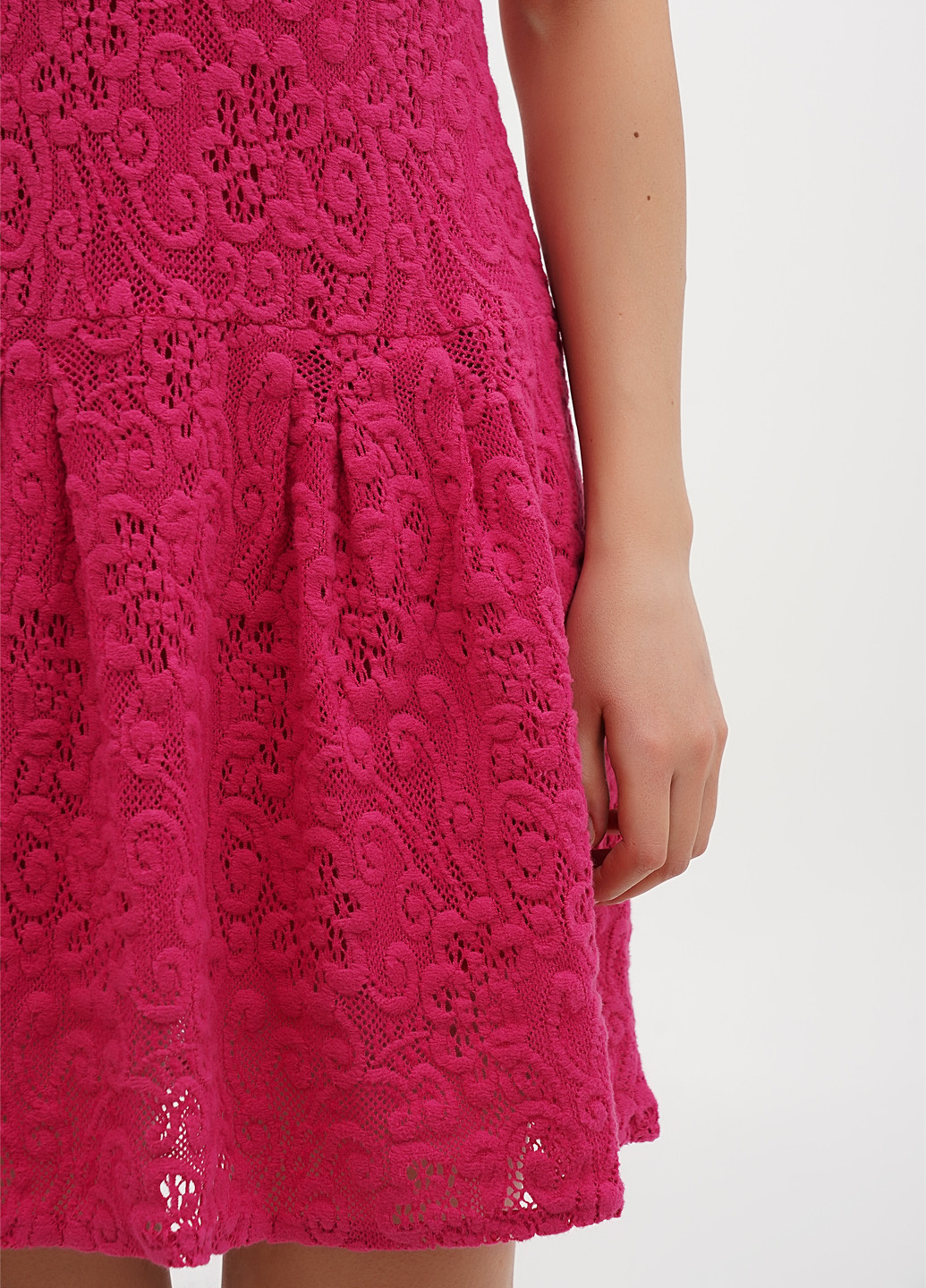 Фуксиновое (цвета Фуксия) кэжуал платье а-силуэт Sassofono однотонное