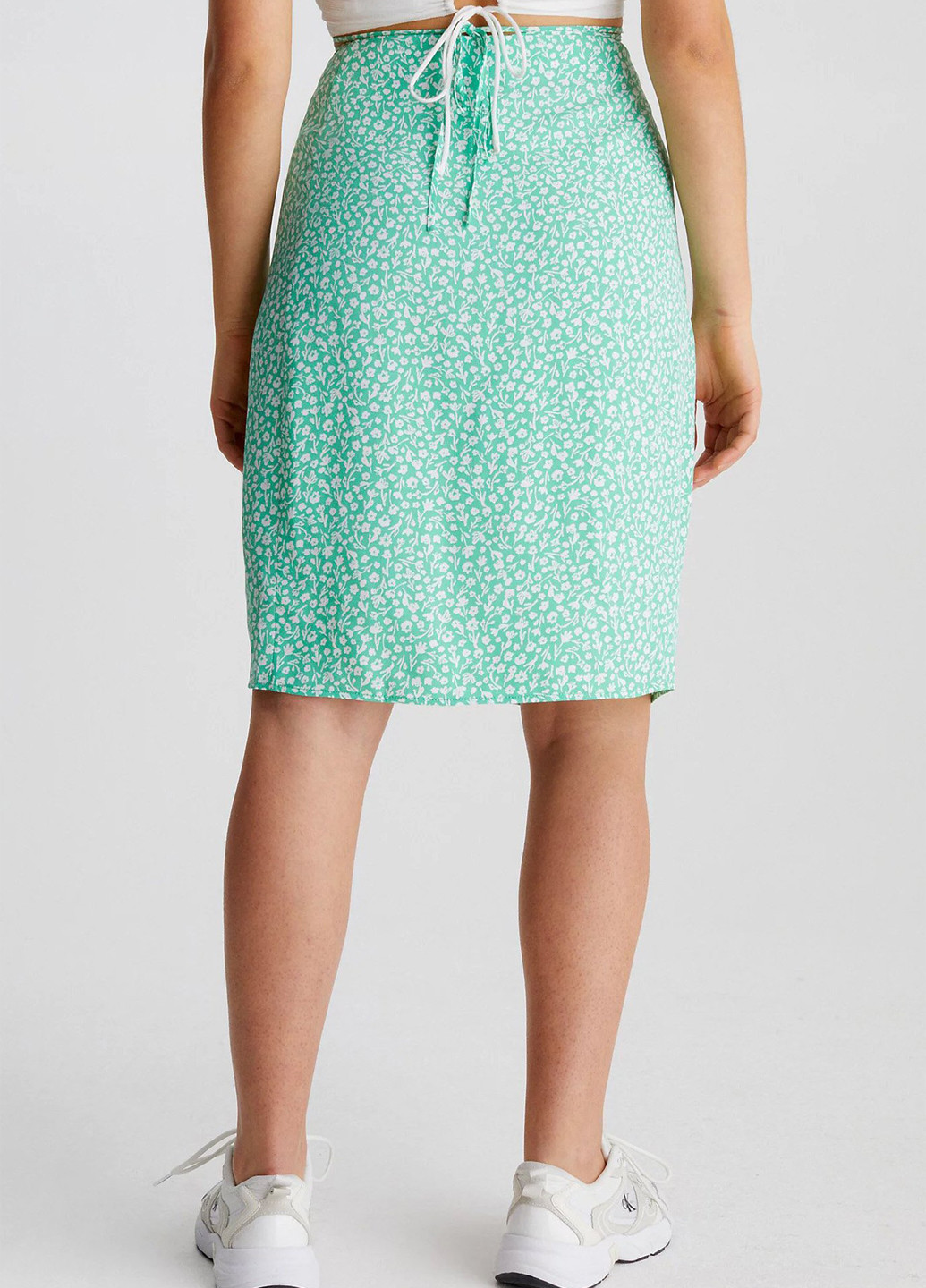 Зеленая кэжуал цветочной расцветки юбка Calvin Klein Jeans на запах