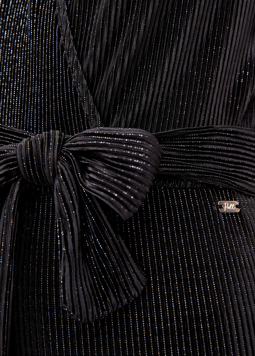 Комбинезон Pull & Bear комбинезон-брюки полоска чёрный кэжуал полиэстер