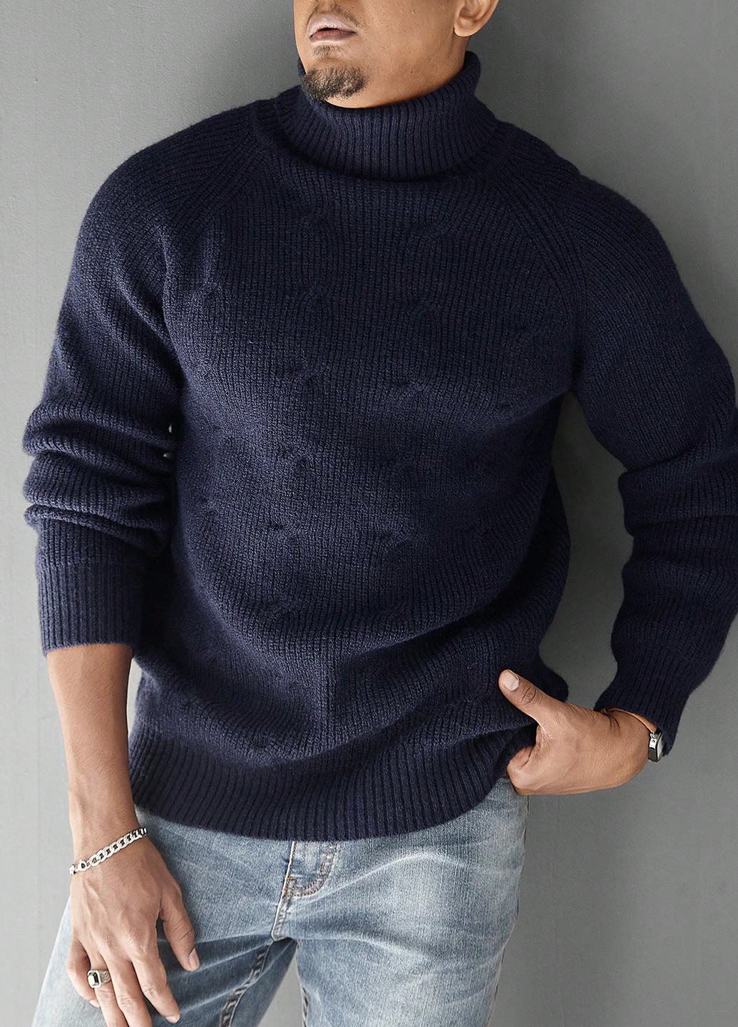 Темно-синій зимовий светр SHEIN