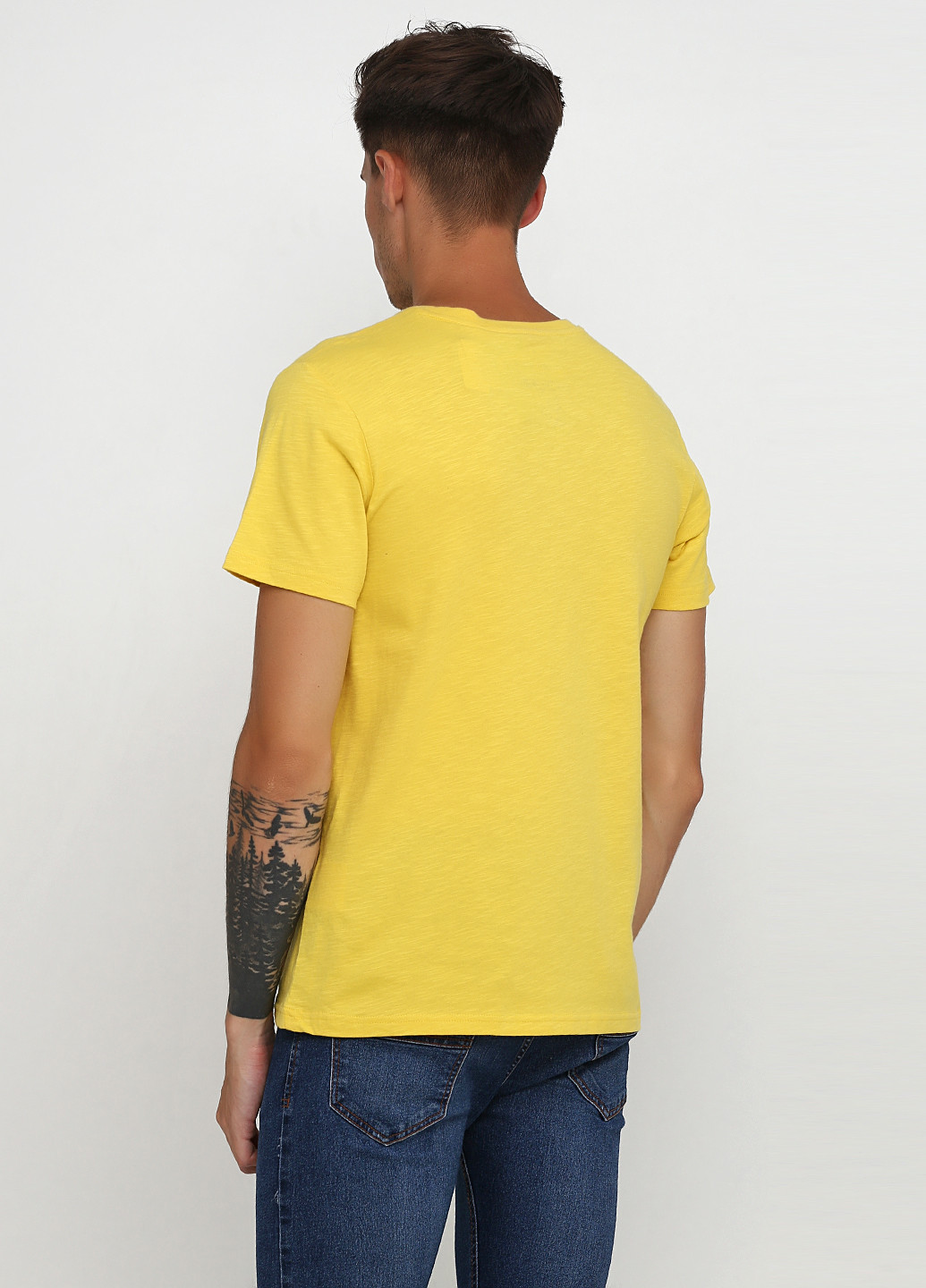 Желтая футболка Angelo Litrico