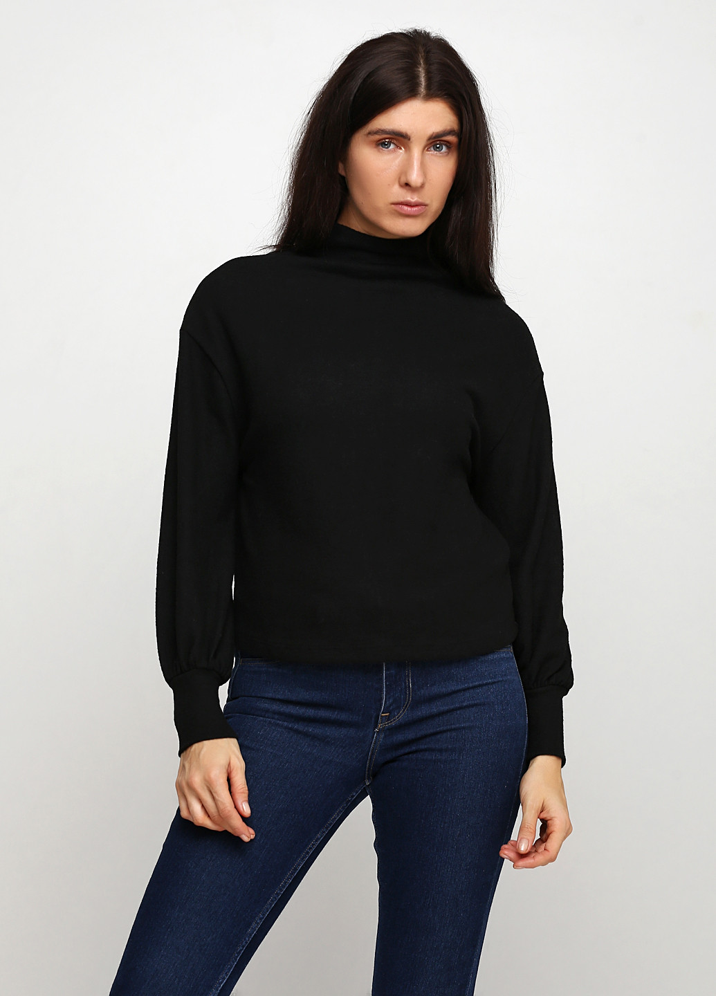 Черный демисезонный свитер Terranova