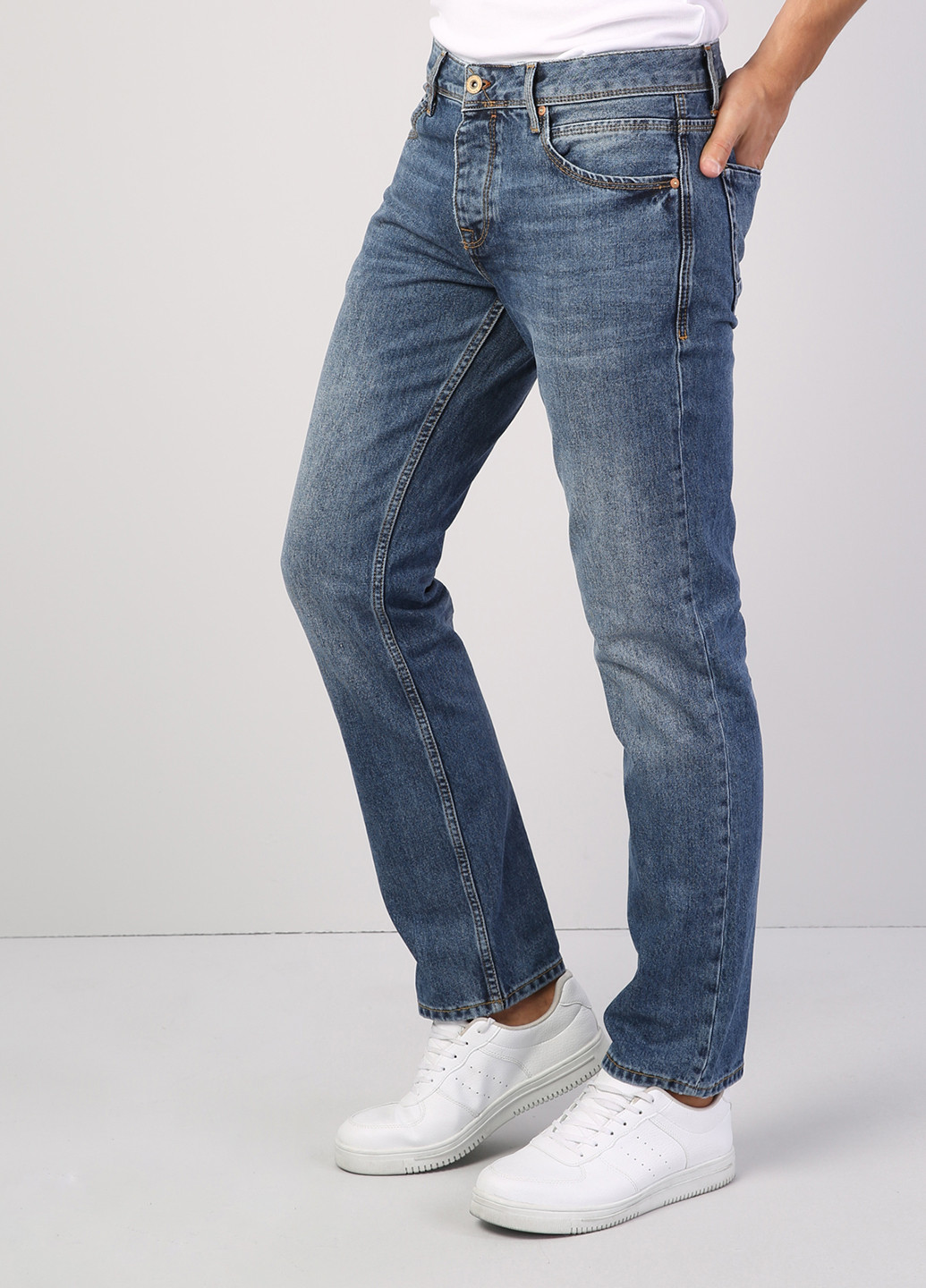 Джинсовые демисезонные прямые джинсы Colin's