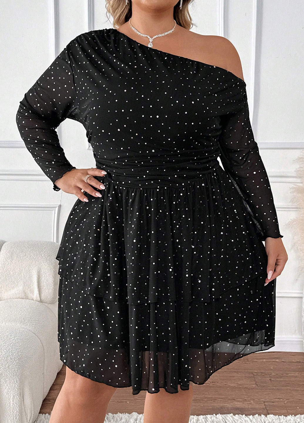 Чорна вечірня сукня кльош SHEIN однотонна