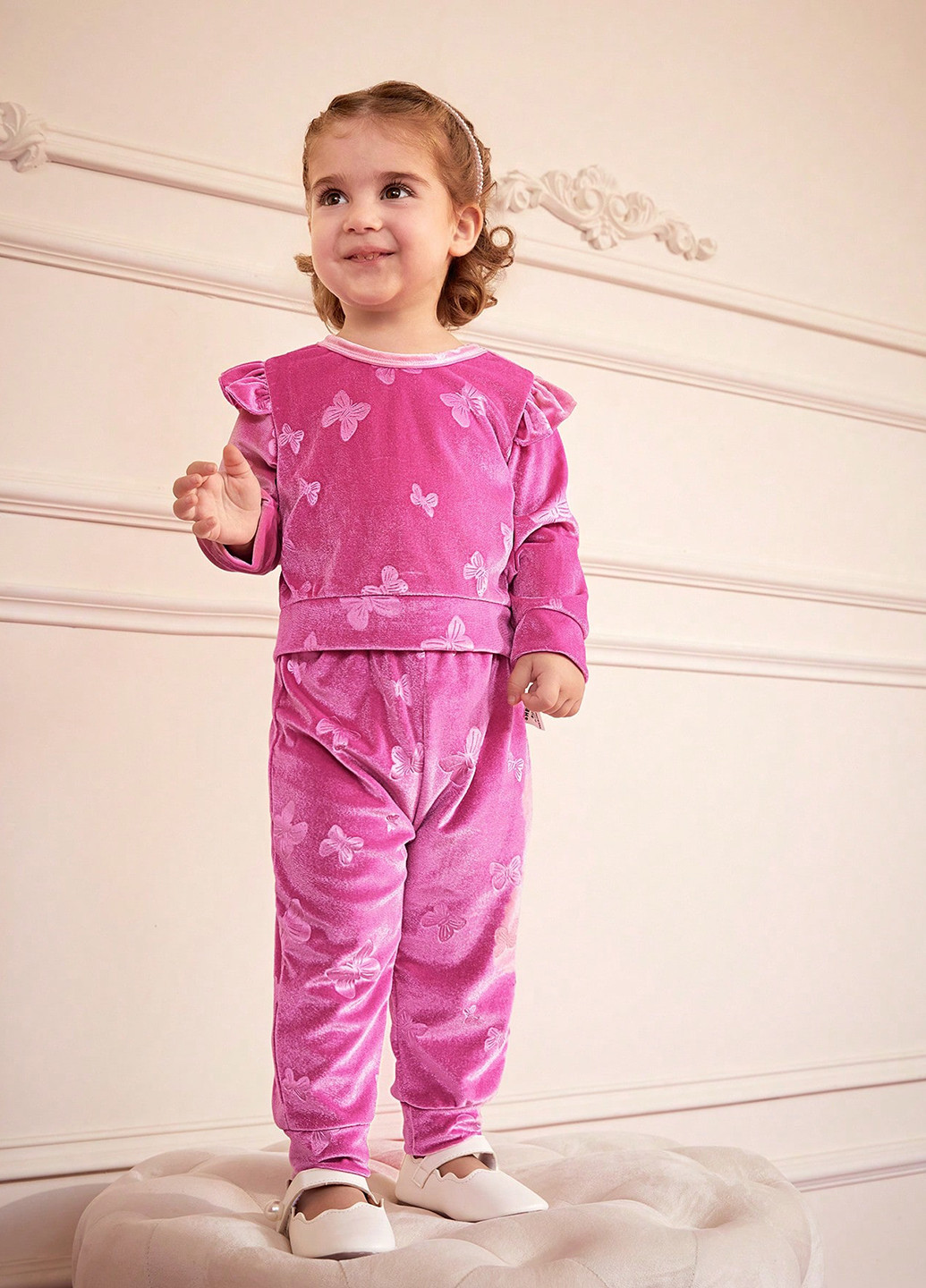 Рожевий демісезонний костюм (світшот, штани) брючний SHEIN