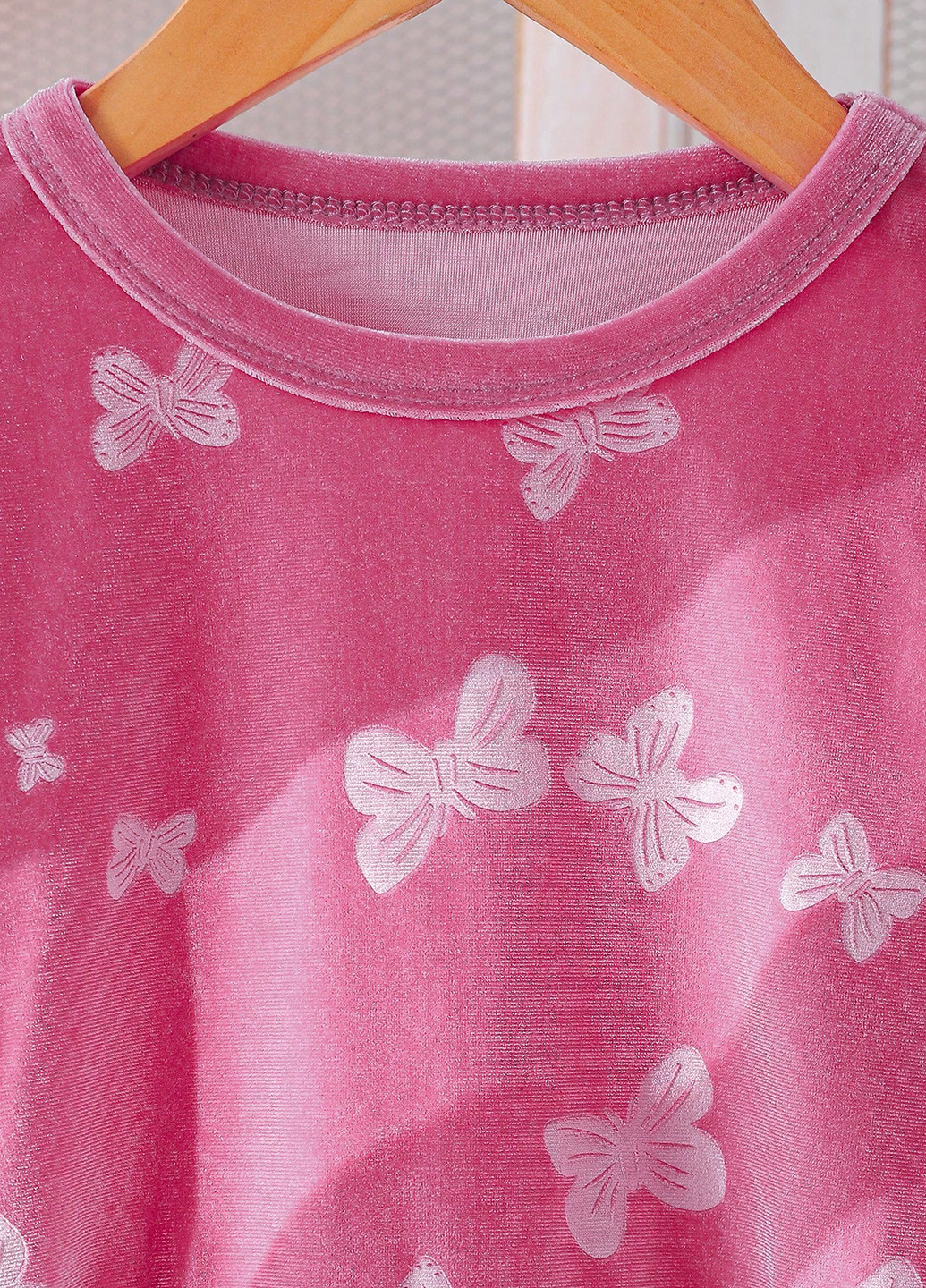 Рожевий демісезонний костюм (світшот, штани) брючний SHEIN