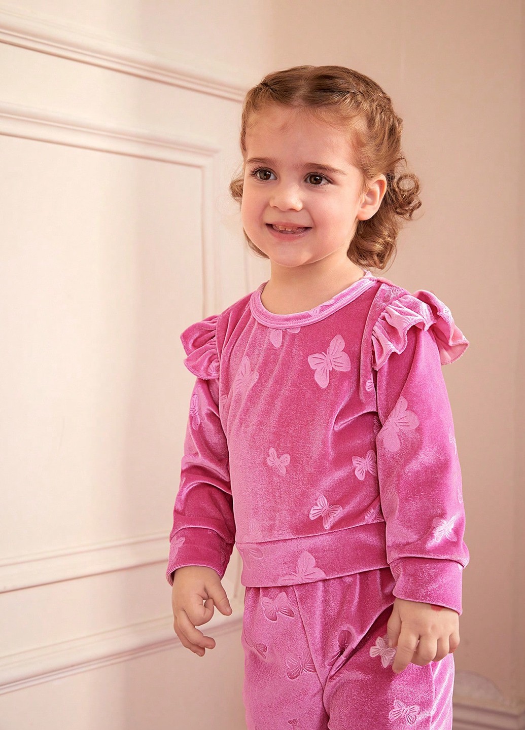 Рожевий демісезонний костюм (світшот, штани) брючний SHEIN