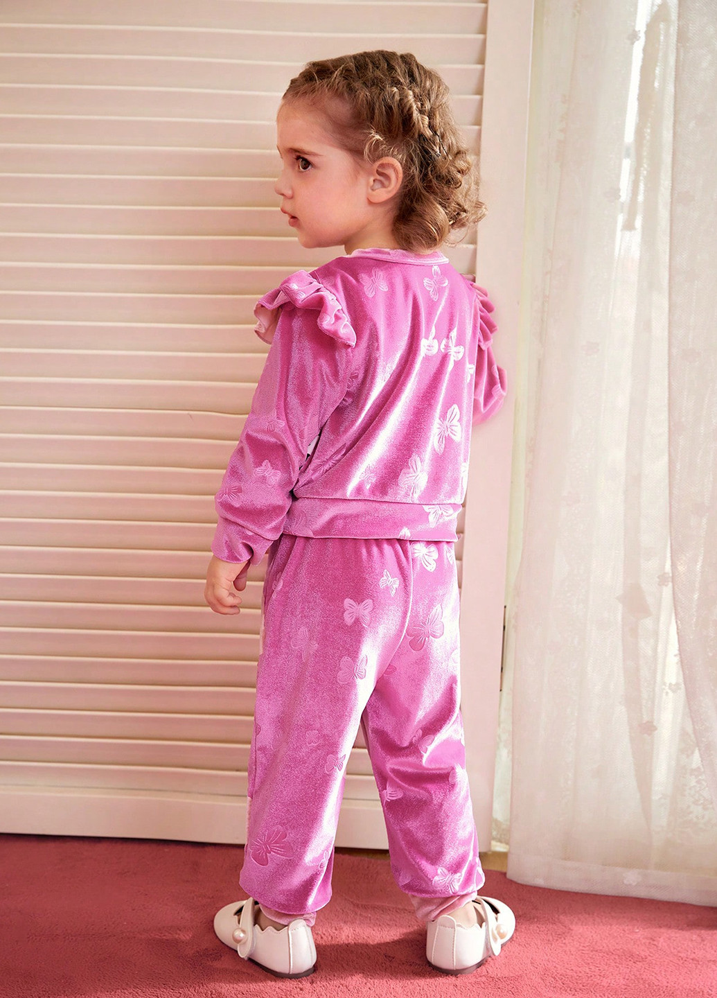 Рожевий демісезонний костюм (світшот, штани) брючний SHEIN