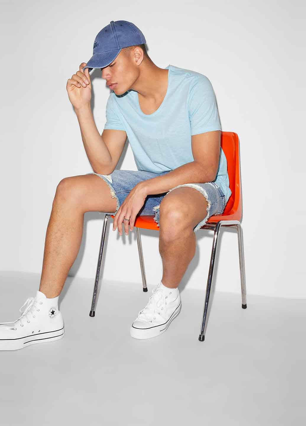 Блакитна футболка C&A