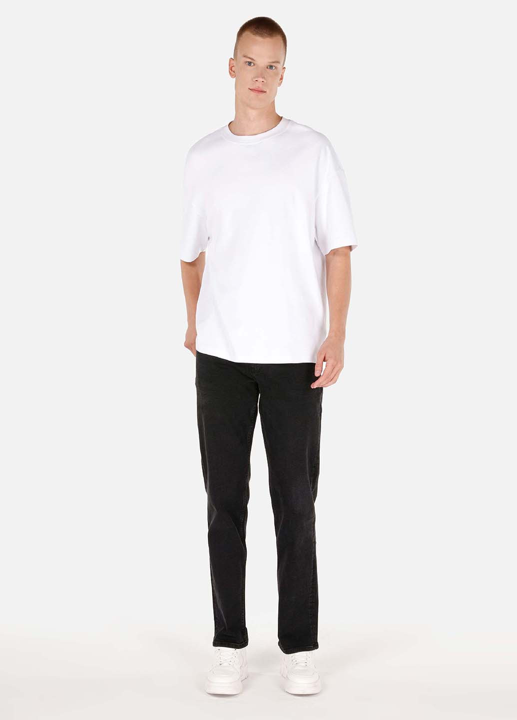 Черные демисезонные прямые джинсы Colin's