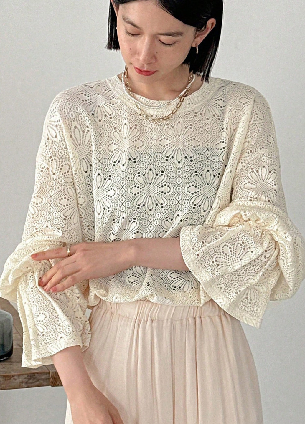 Молочна блуза SHEIN