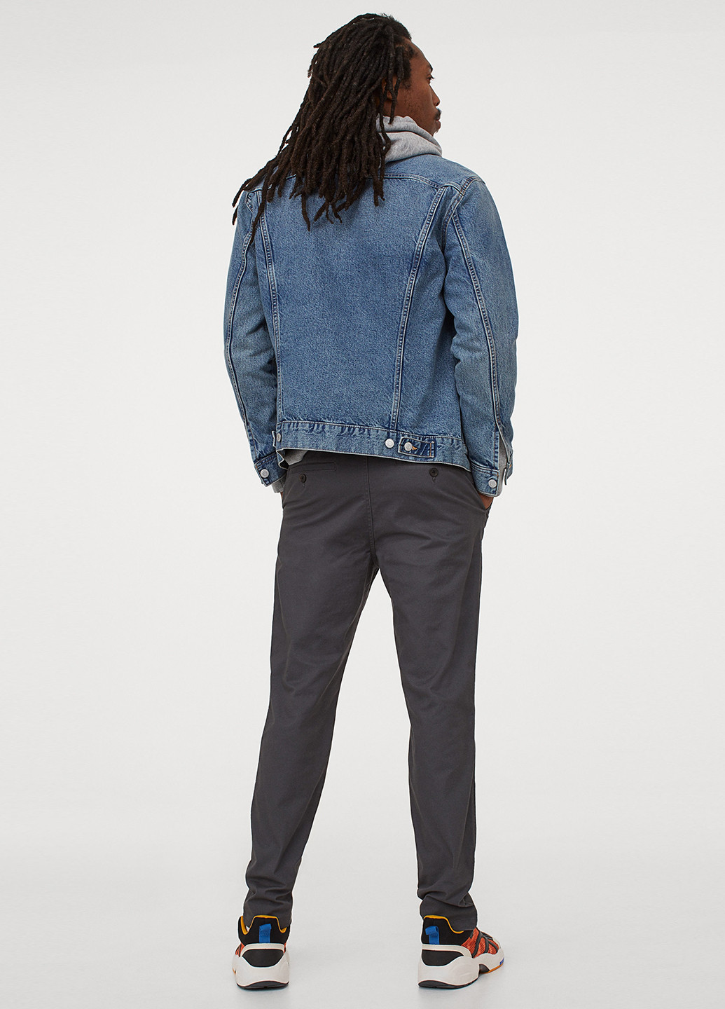 Серые кэжуал демисезонные зауженные брюки H&M