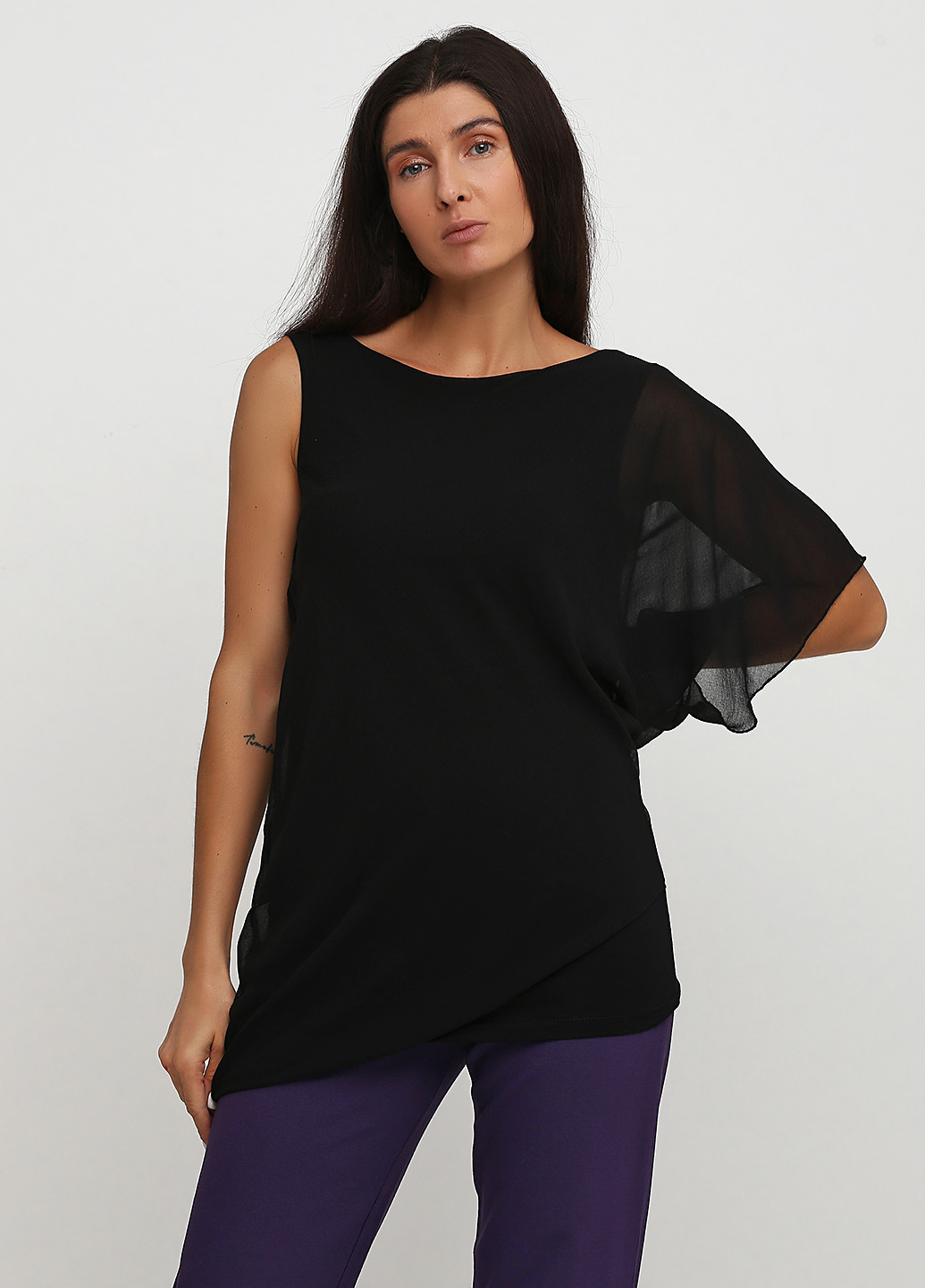 Чёрная блуза Fiondotinta