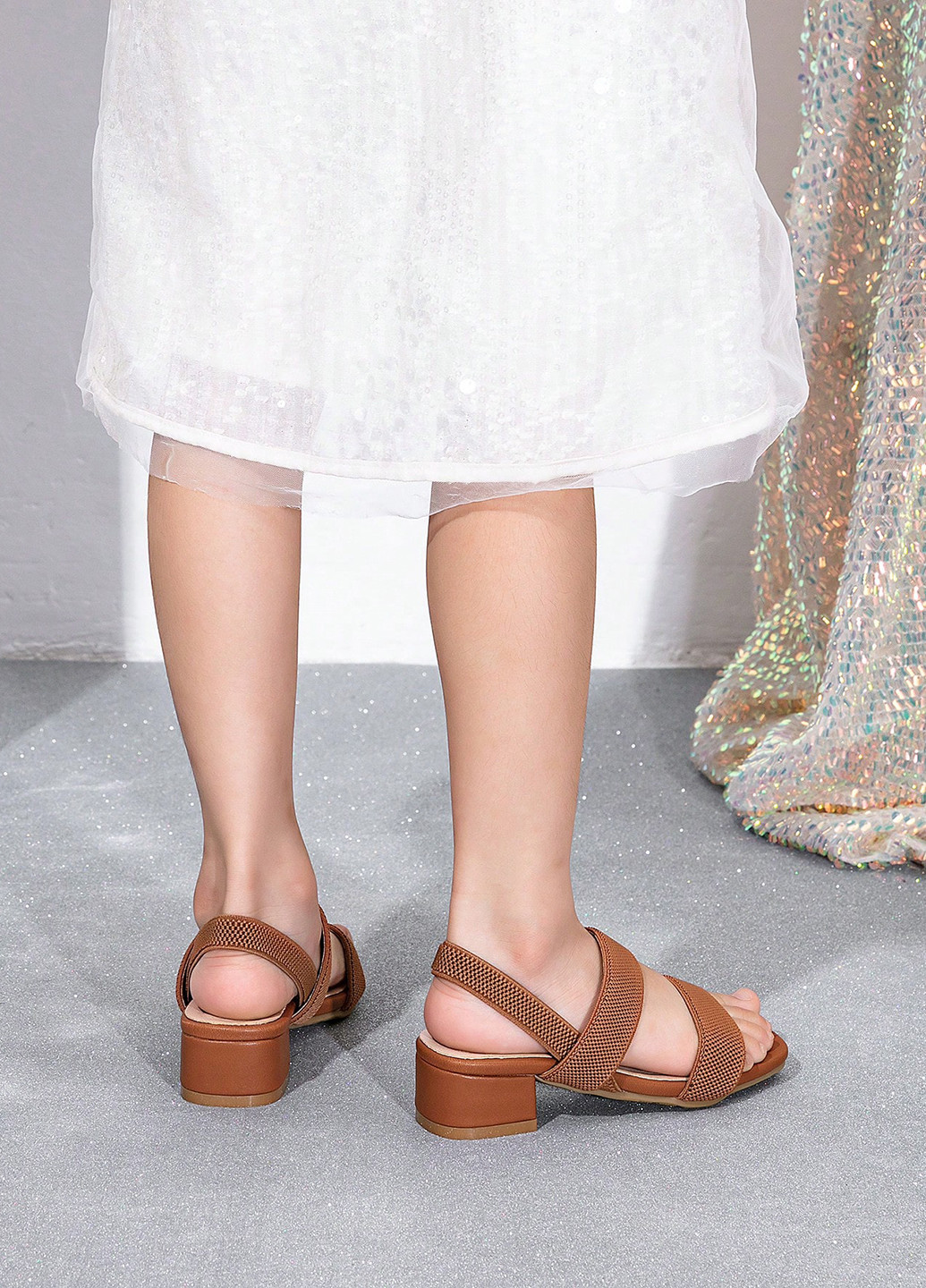 Светло-коричневые босоножки SHEIN