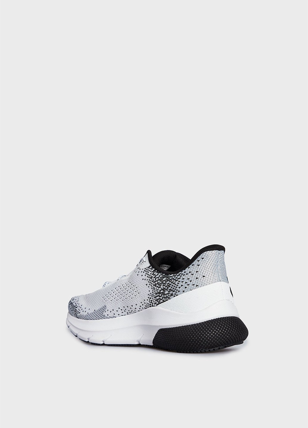 Белые всесезонные кроссовки Under Armour