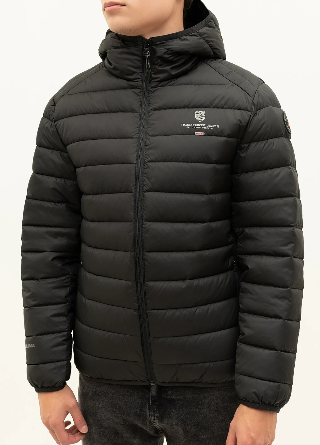 Черная зимняя куртка Tiger Force