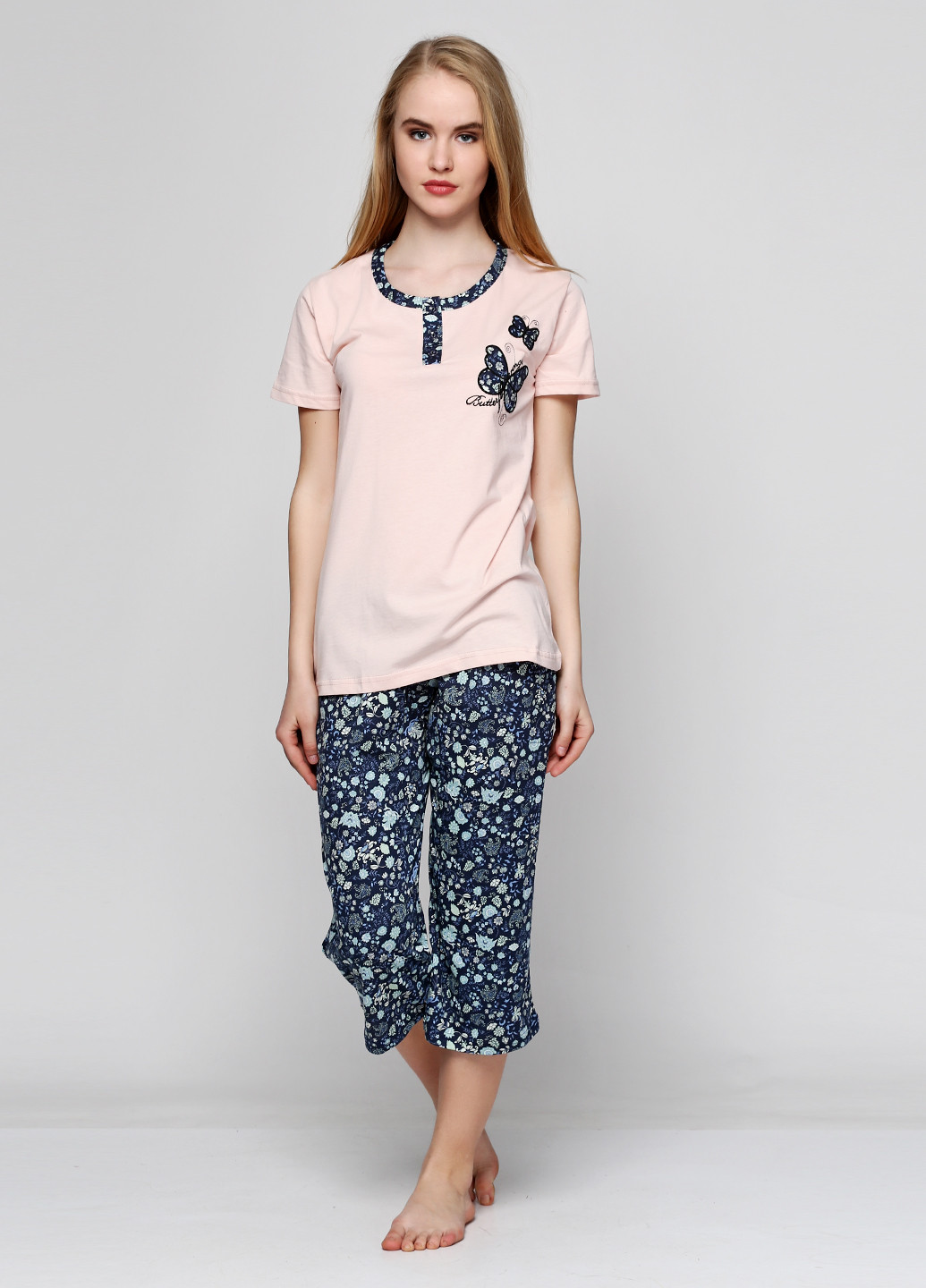 Персиковий демісезонний комплект (футболка, капри) SNC Pijama
