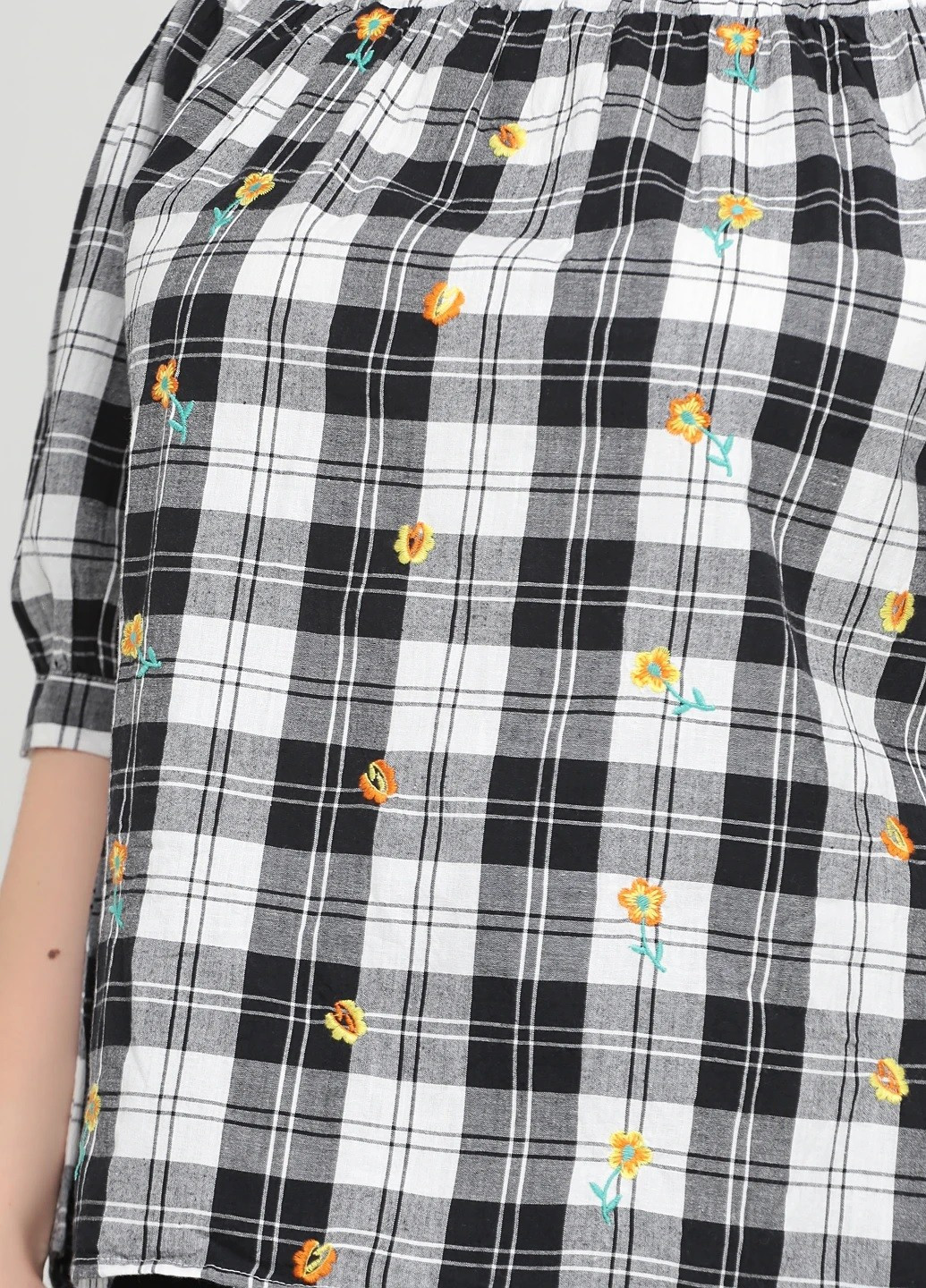 Чёрно-белую блуза Be You