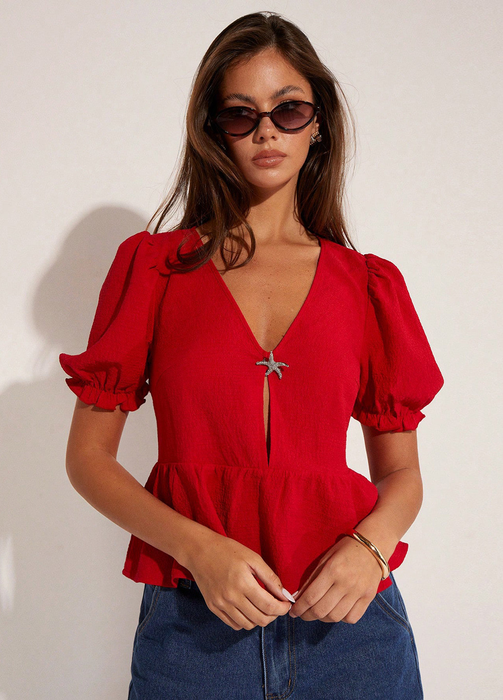 Червона блуза з баскою SHEIN