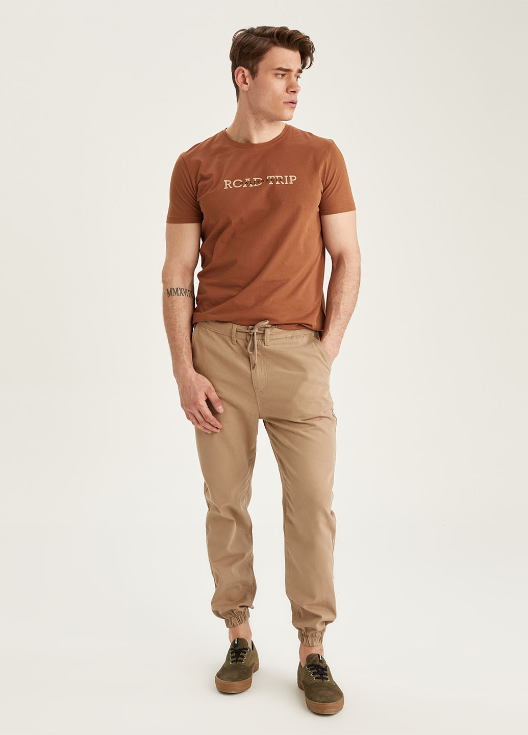 Светло-коричневая летняя футболка DeFacto
