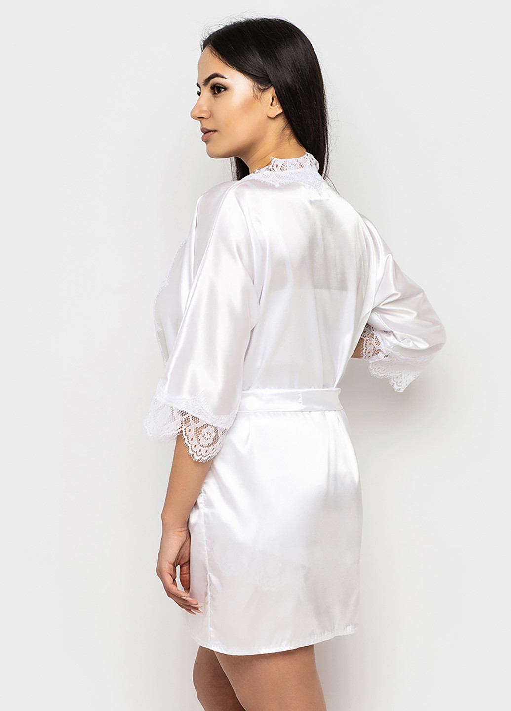 Белый демисезонный комплект (халат, топ, шорты) Ghazel