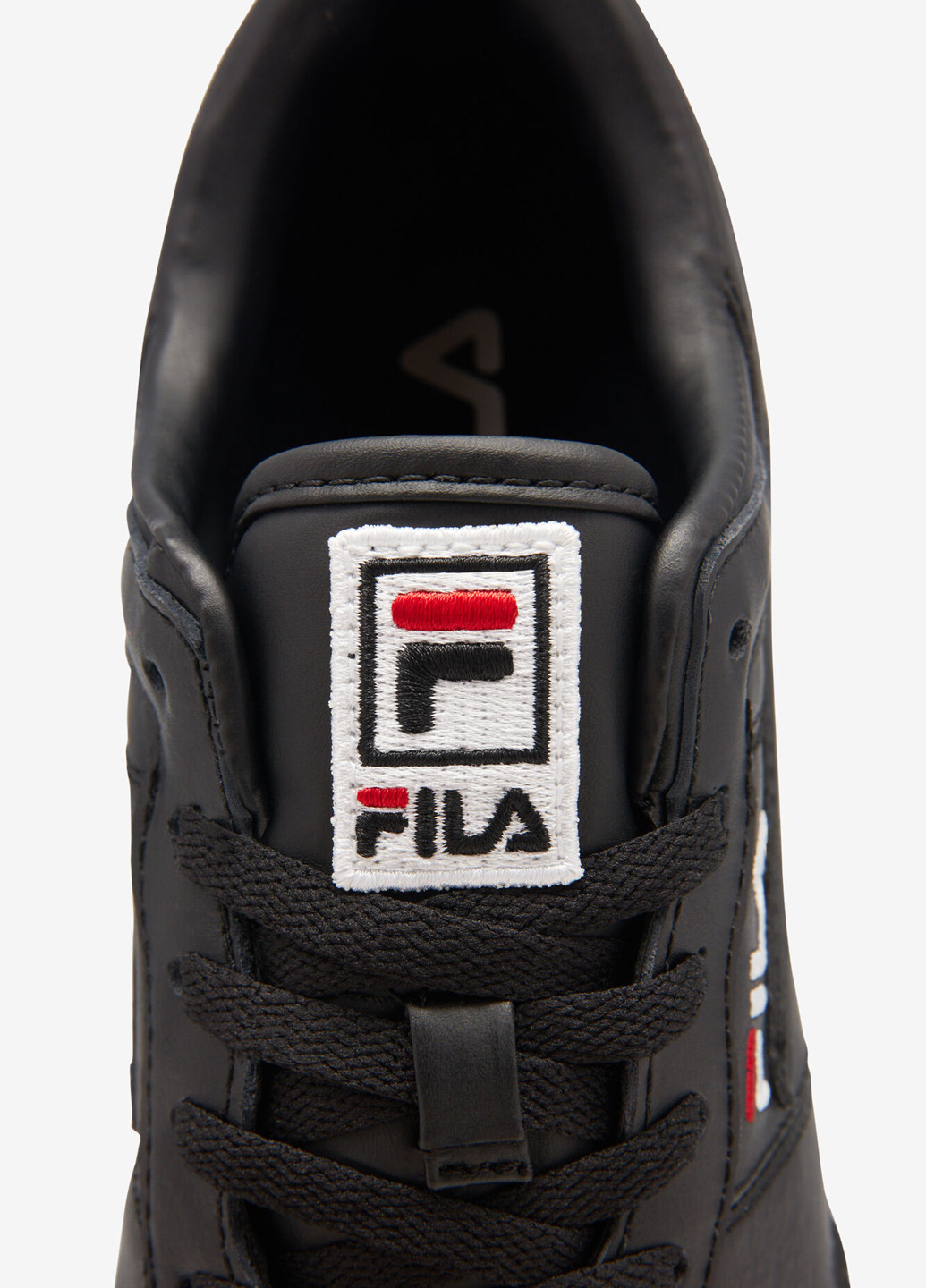 Черные демисезонные кроссовки Fila