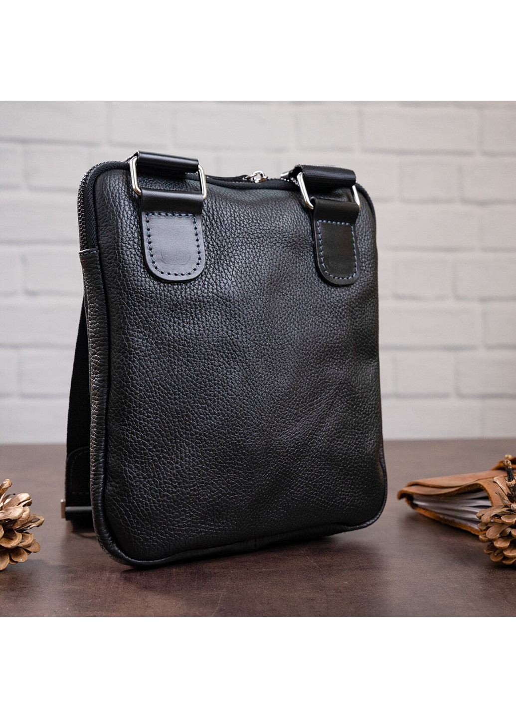 Чоловіча шкіряна сумка 22х24х4 см Shvigel (252127598)