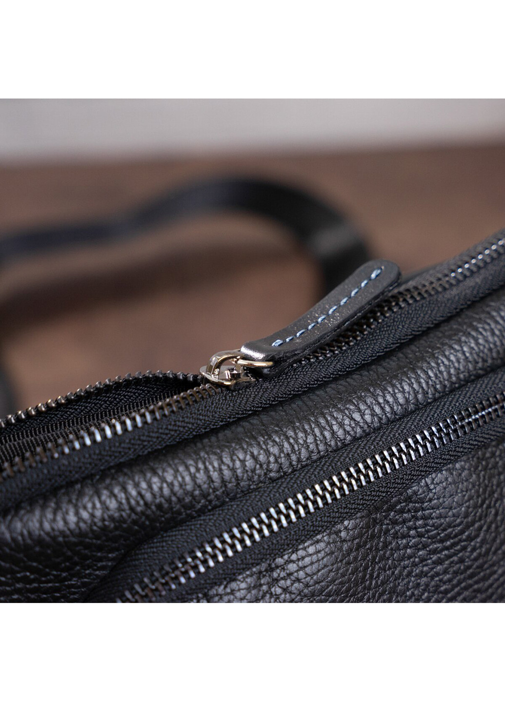 Чоловіча шкіряна сумка 22х24х4 см Shvigel (252127598)