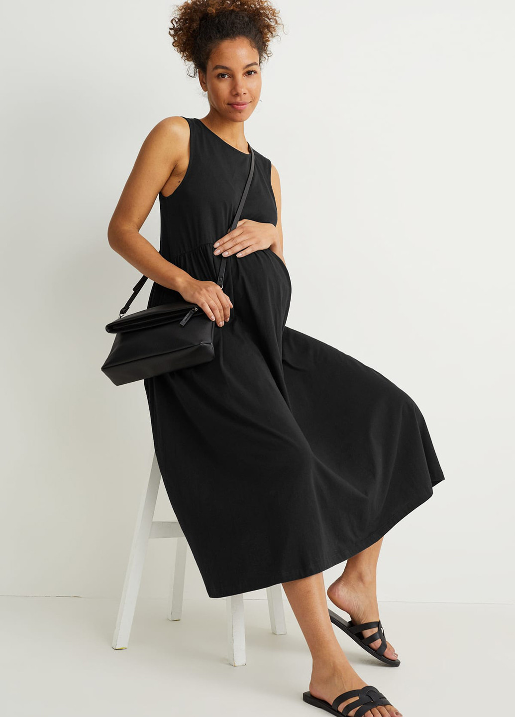 Черное кэжуал платье для беременных а-силуэт C&A однотонное