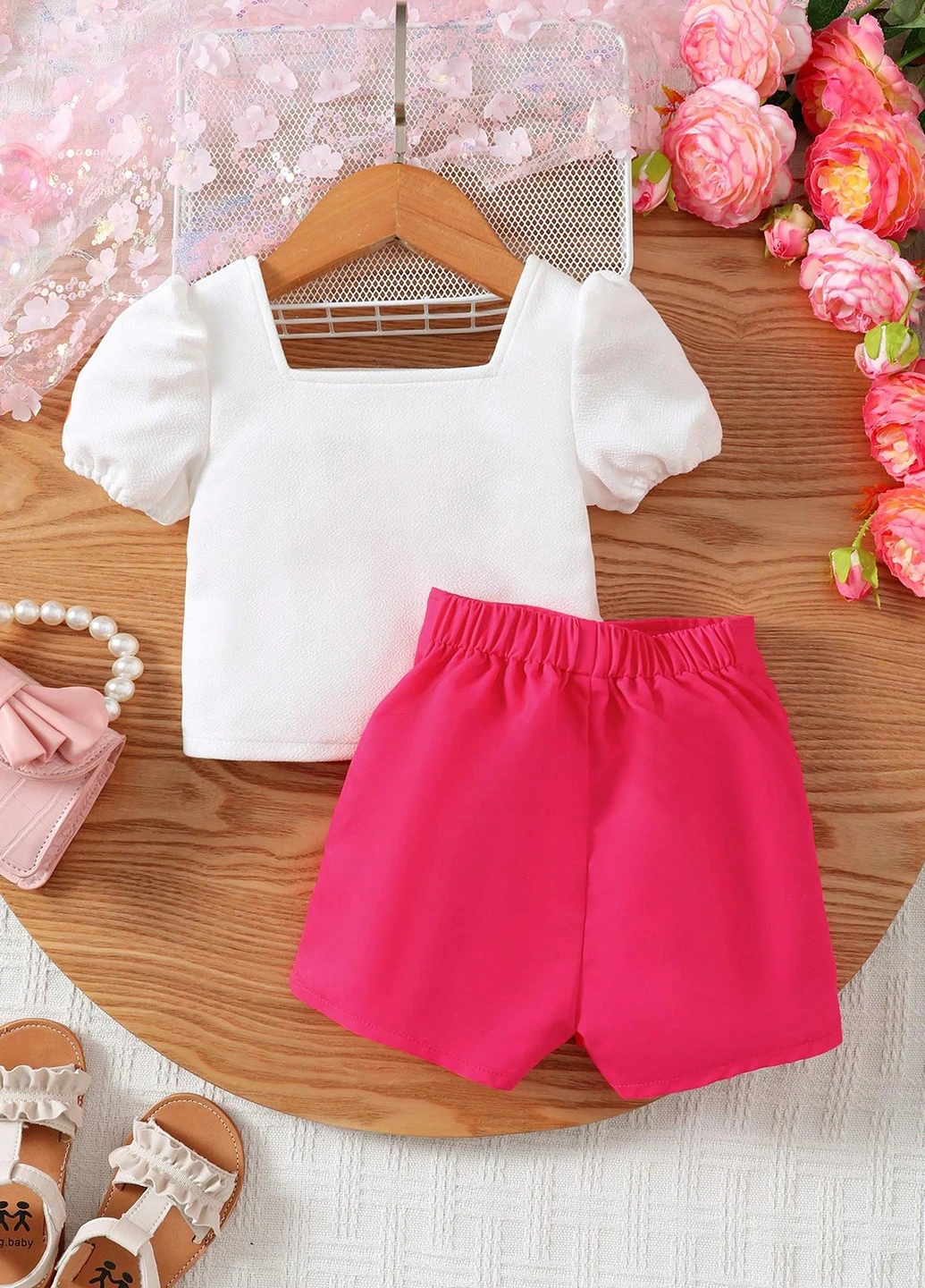 Комбинированный летний костюм (блуза, шорты) SHEIN