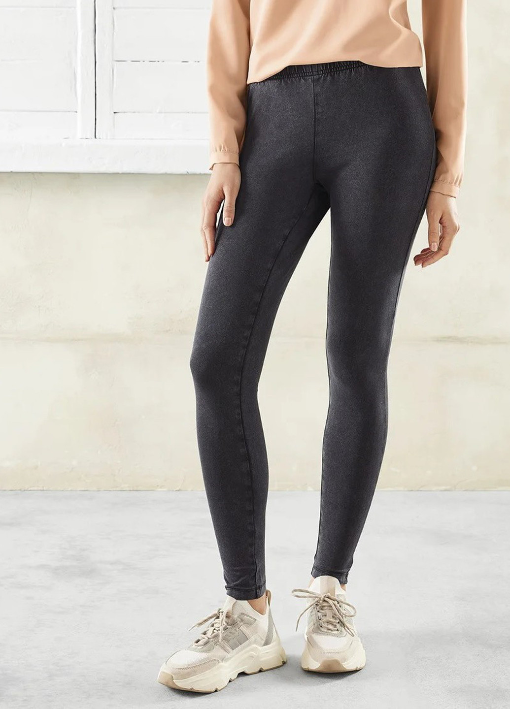 Черные летние леггинсы Esmara