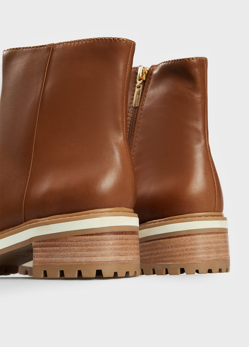 Осенние ботинки Schutz без декора