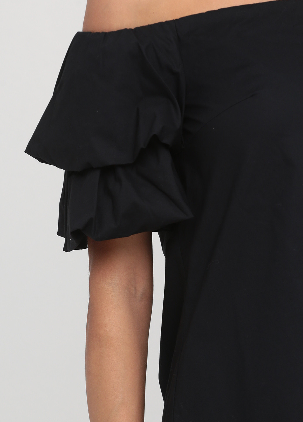 Черное кэжуал платье а-силуэт, с открытыми плечами Club Monaco однотонное