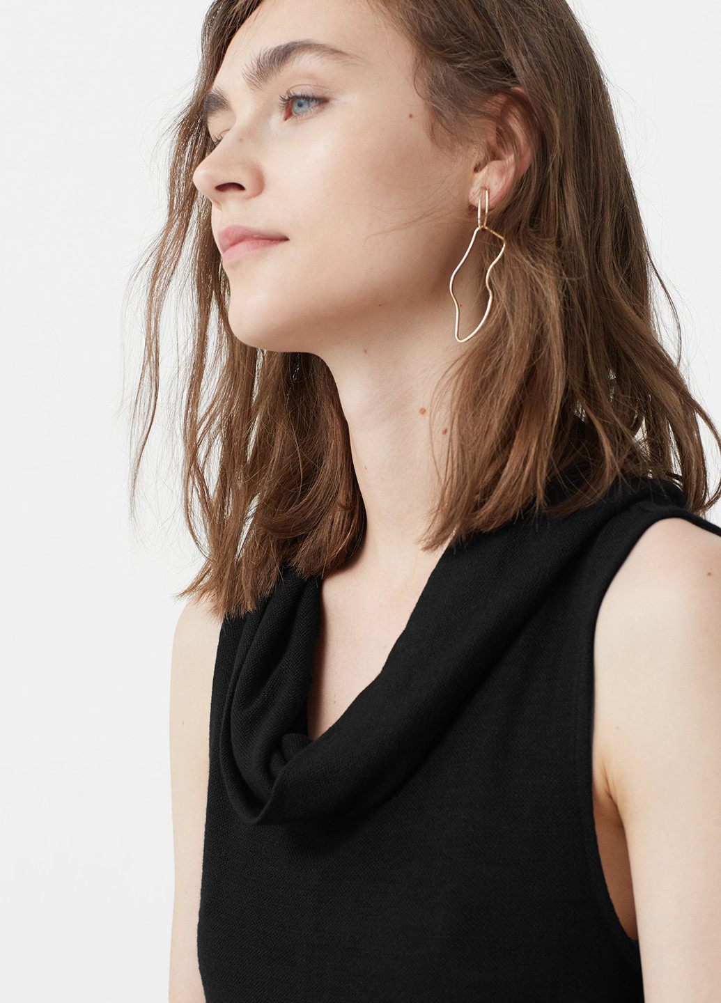 Черное кэжуал платье а-силуэт Mango однотонное