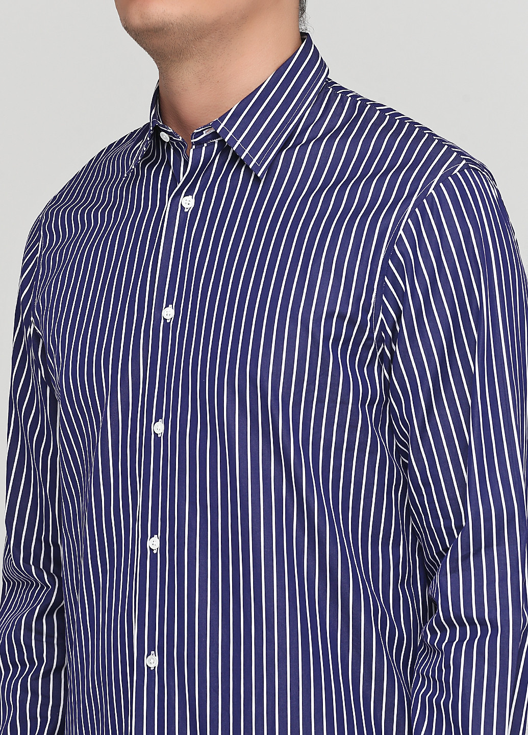 Темно-синяя классическая рубашка в полоску Sandro